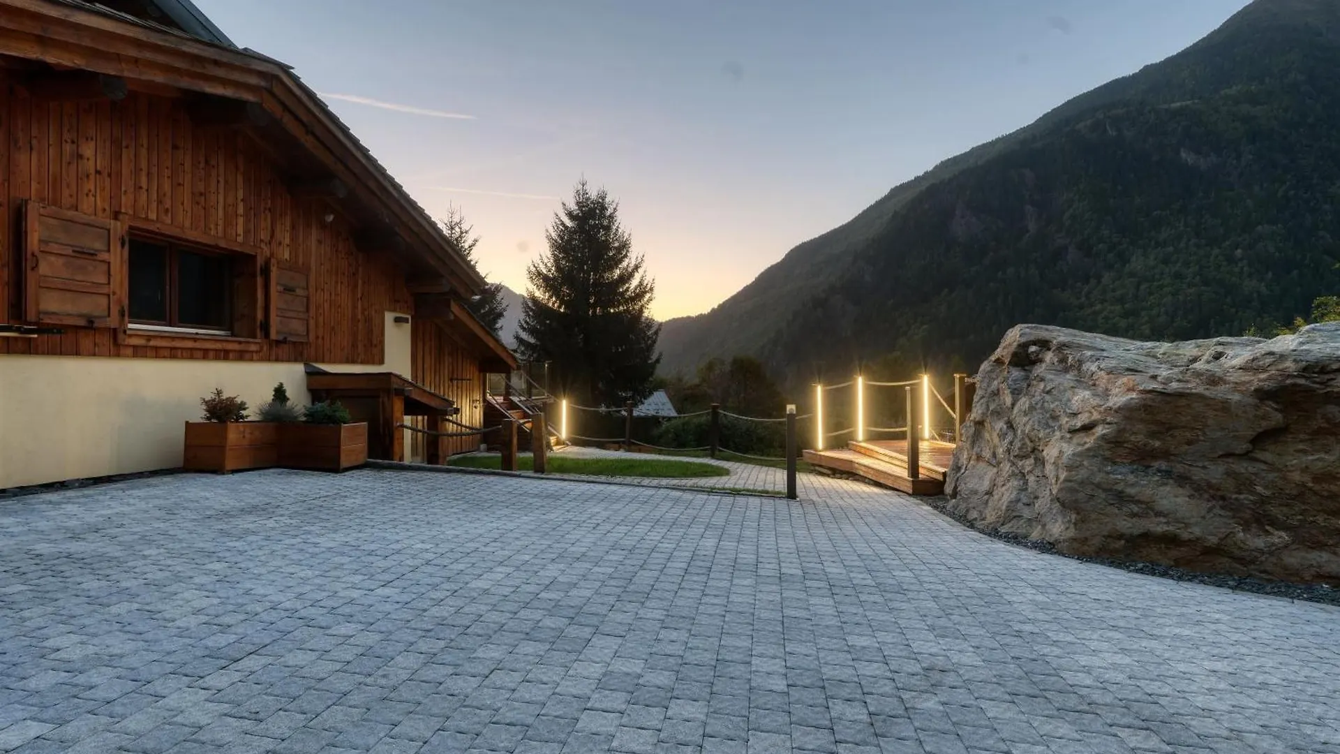 *Nouveau* Chalet Chamonix Cottage 0*,  فرنسا