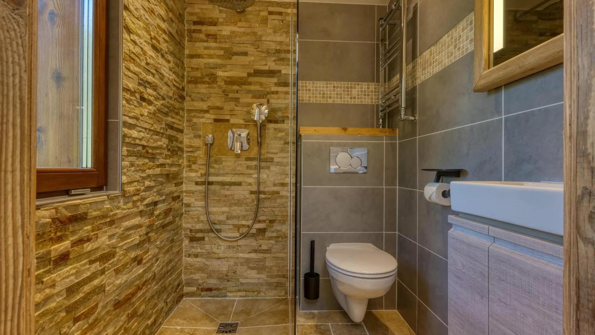 *Nouveau* Chalet Chamonix Cottage 0*,